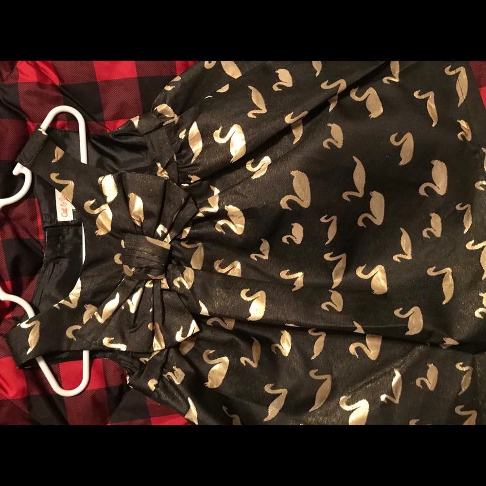 🍾 New Year’s Black& gold swan dress w/ crop